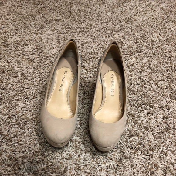 Gianni Bini Nude heels - Picture 2 of 3